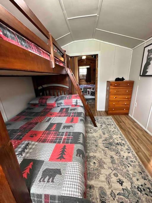 Cozy Cabin Walking Distance To Parkway! Pigeon Forge Zewnętrze zdjęcie